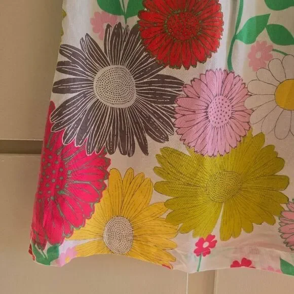 Mini Boden |Childs White Floral Lin/Ctn Dress, Slvls, Piped Neck & Armhole, 5-6Y - Picture 5 of 10